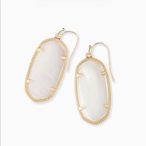 Kendra Scott Elle Earrings - Gold Drop in White Mother of Pearl